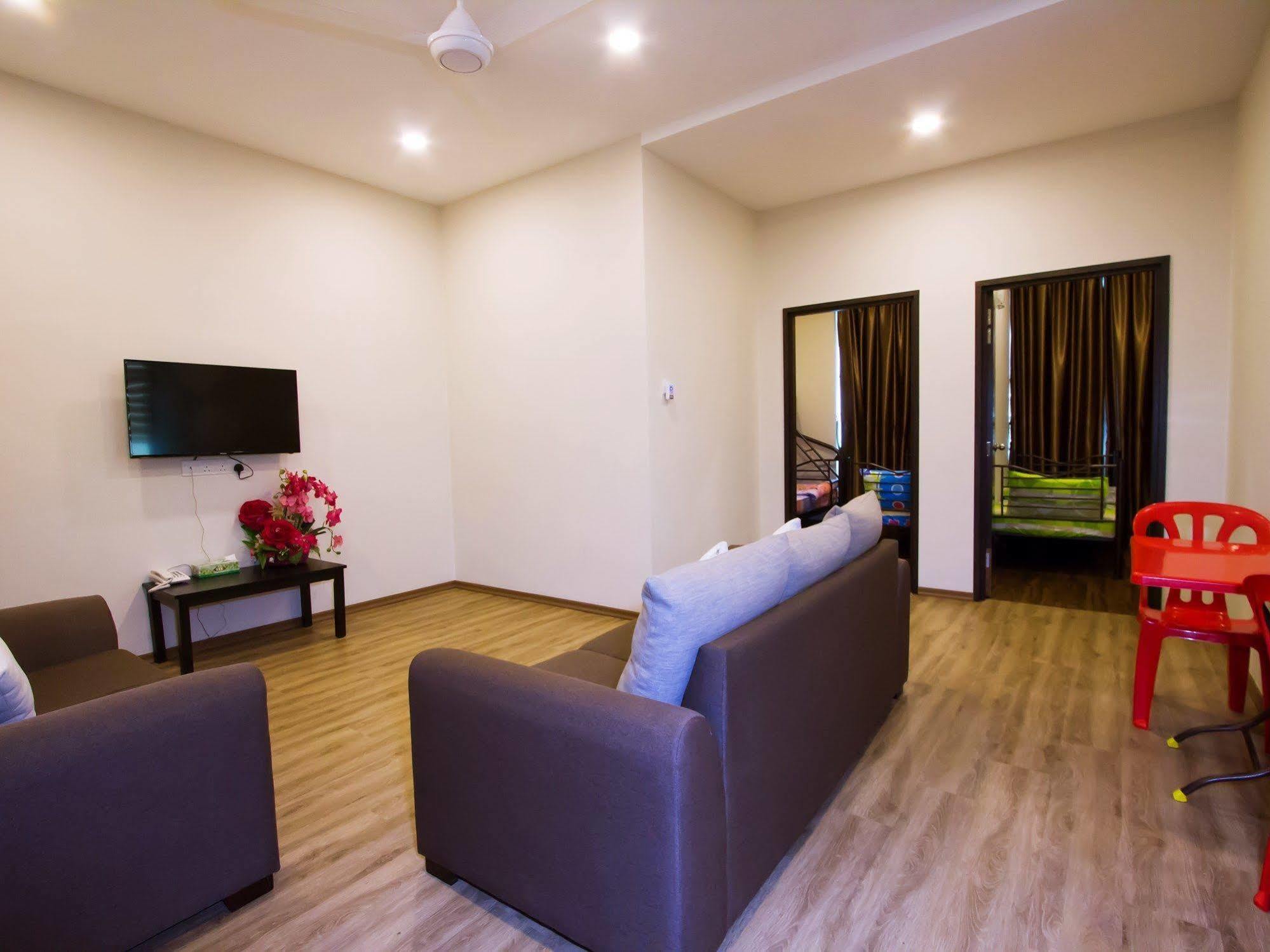 Tropicana Homestay Muar Exterior foto
