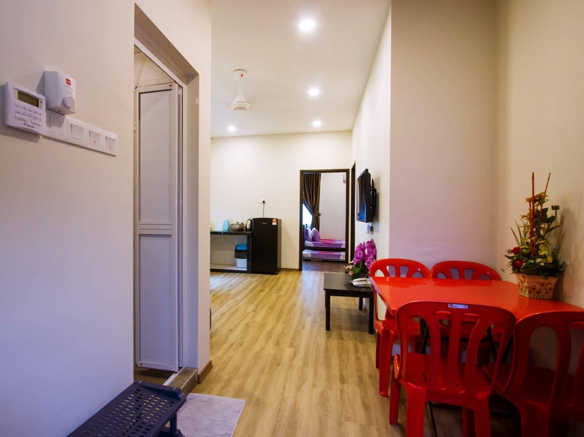 Tropicana Homestay Muar Exterior foto
