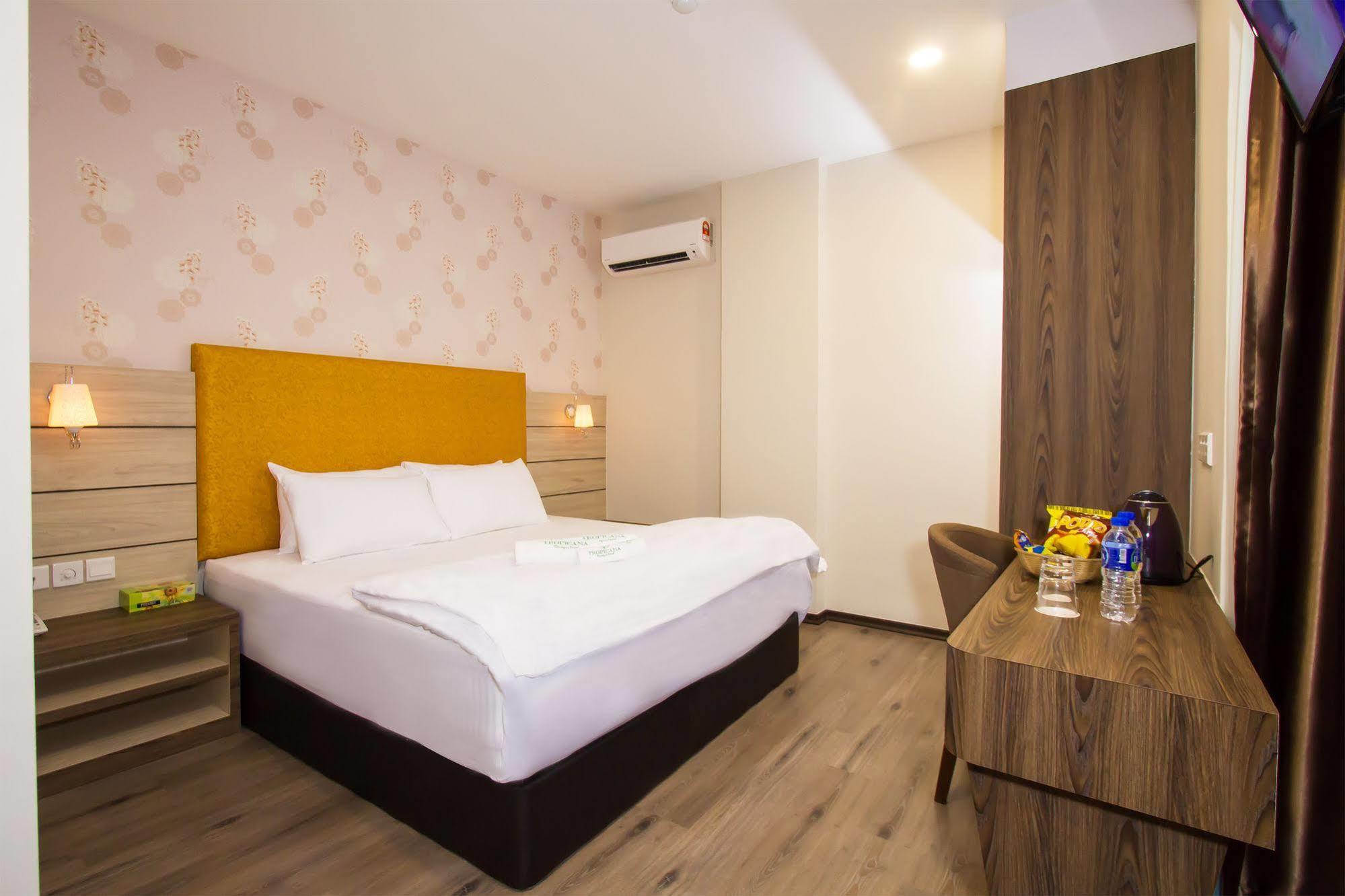Tropicana Homestay Muar Exterior foto