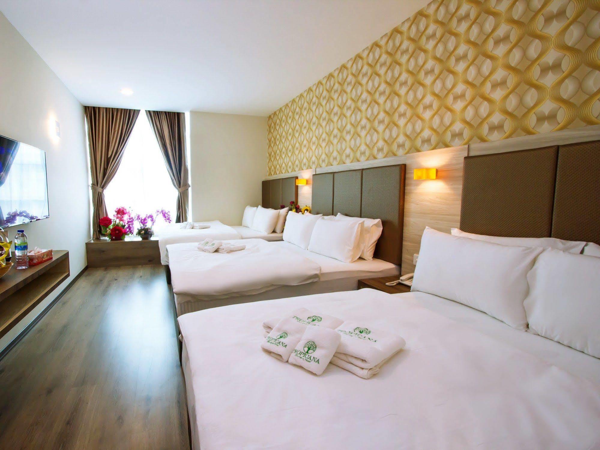 Tropicana Homestay Muar Exterior foto